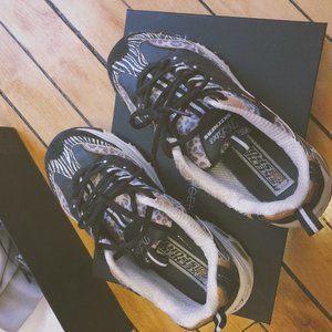 Skechers D'LITES sneakers (Size 6)